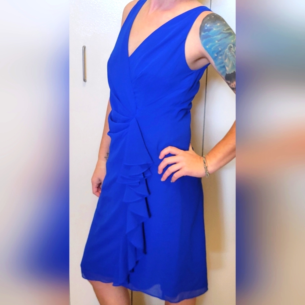 LAUREN NWT Sleeveless royal blue dress
